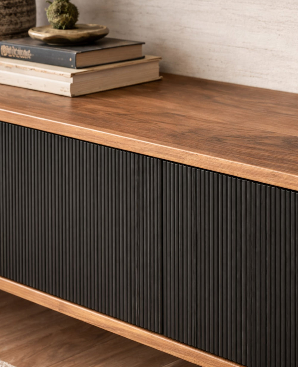 מזנון עץ לביא