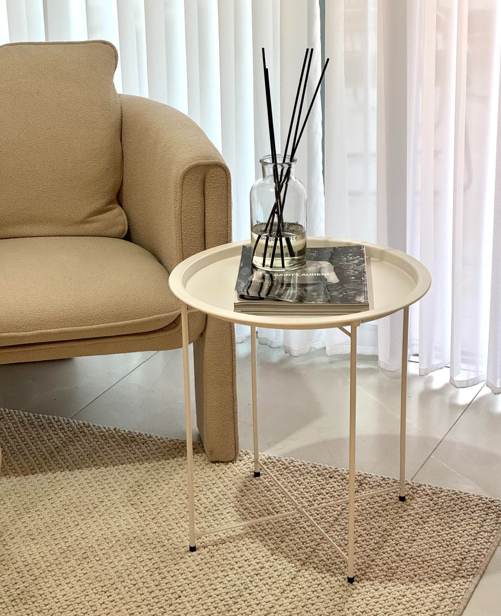 שולחן מטאל לבן