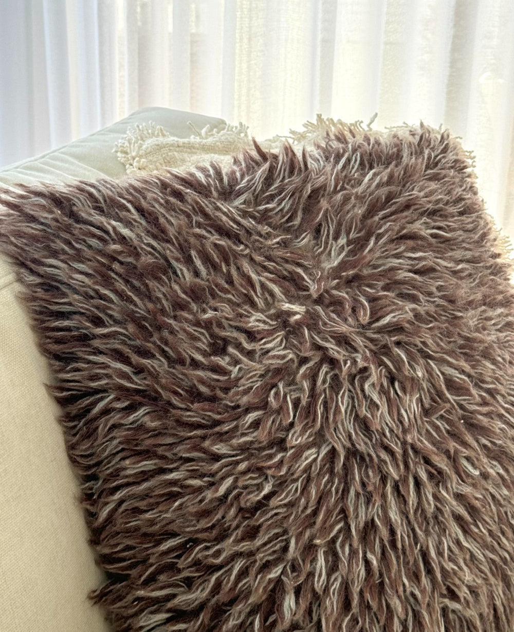 כרית פרווה LAUREN BROWN