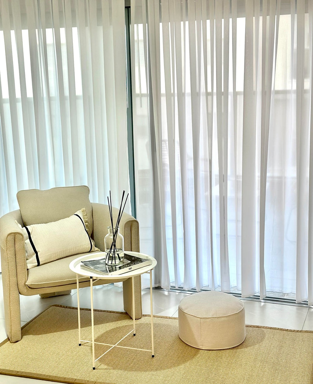 שולחן מטאל לבן