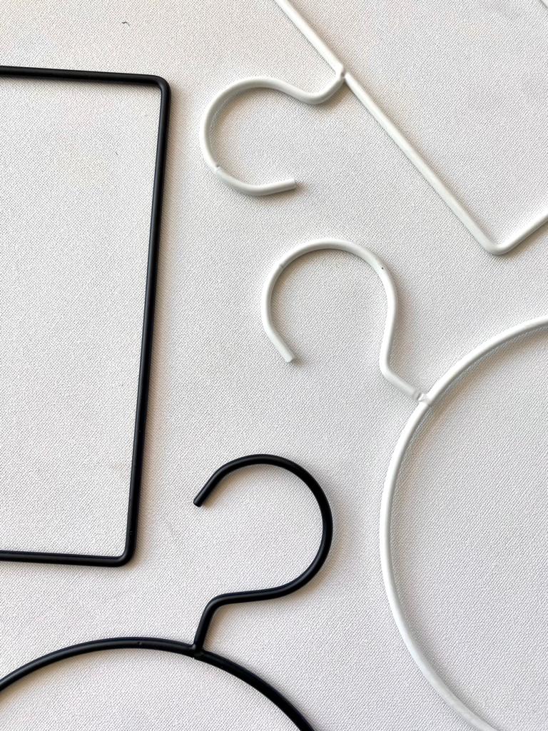 קולב מתכת עגול