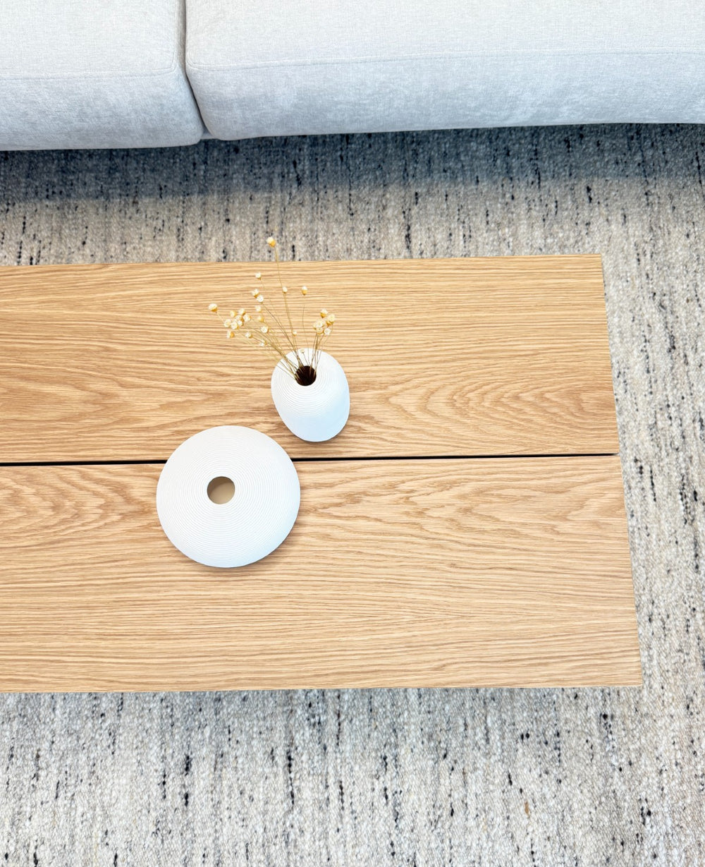 שולחן עץ שירה