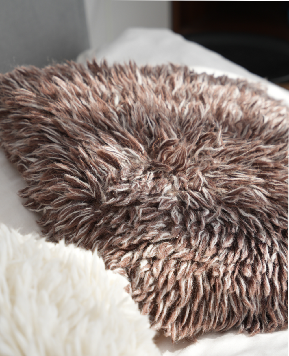 כרית פרווה LAUREN BROWN