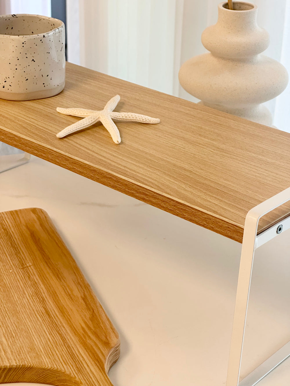 מדף שולחני לבן METAL STAND