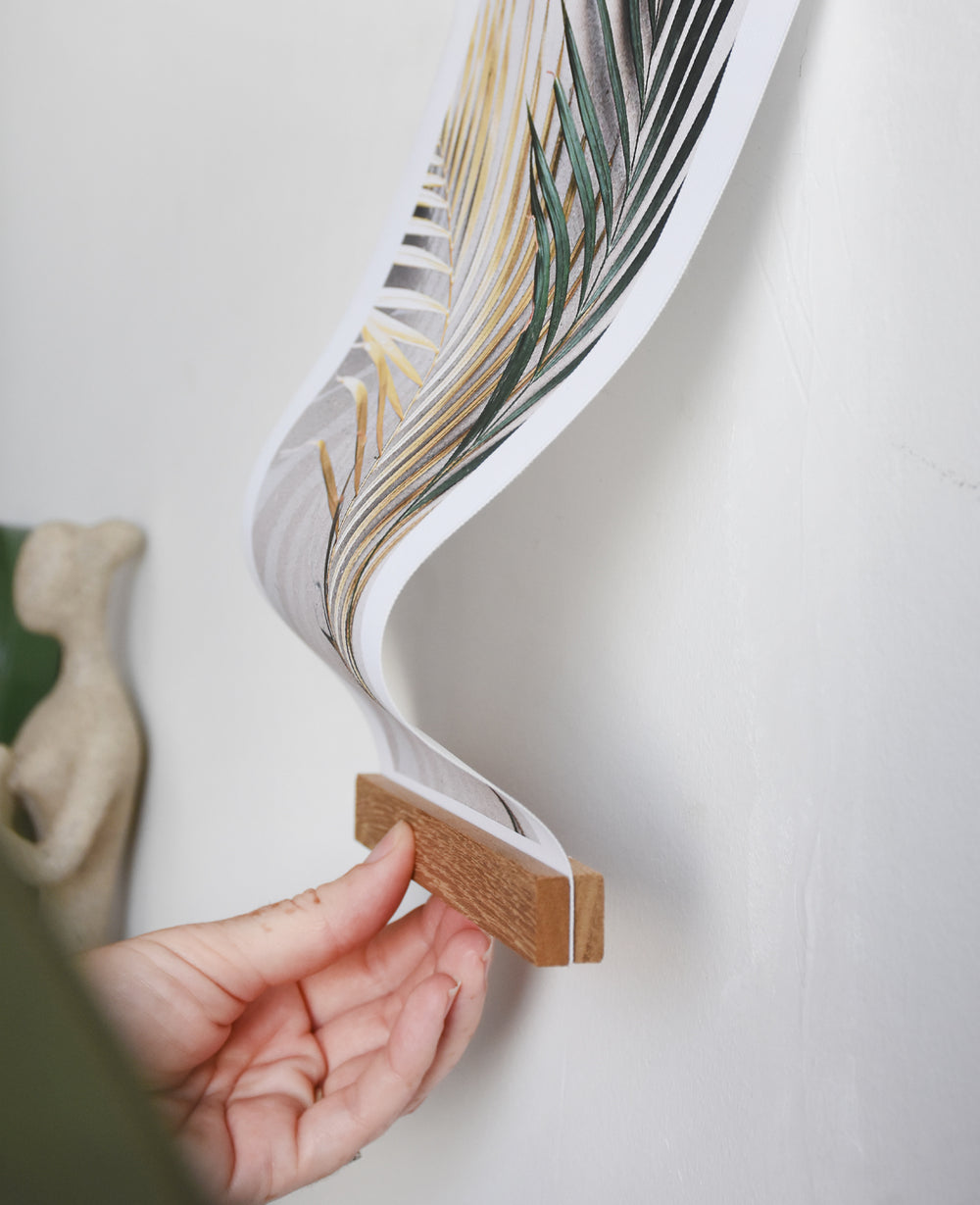 מתלה מגנטי לפוסטר L