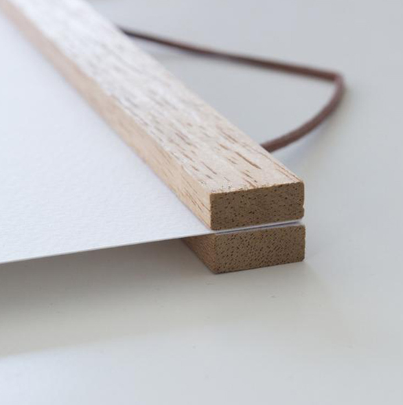 מתלה מגנטי לפוסטר L