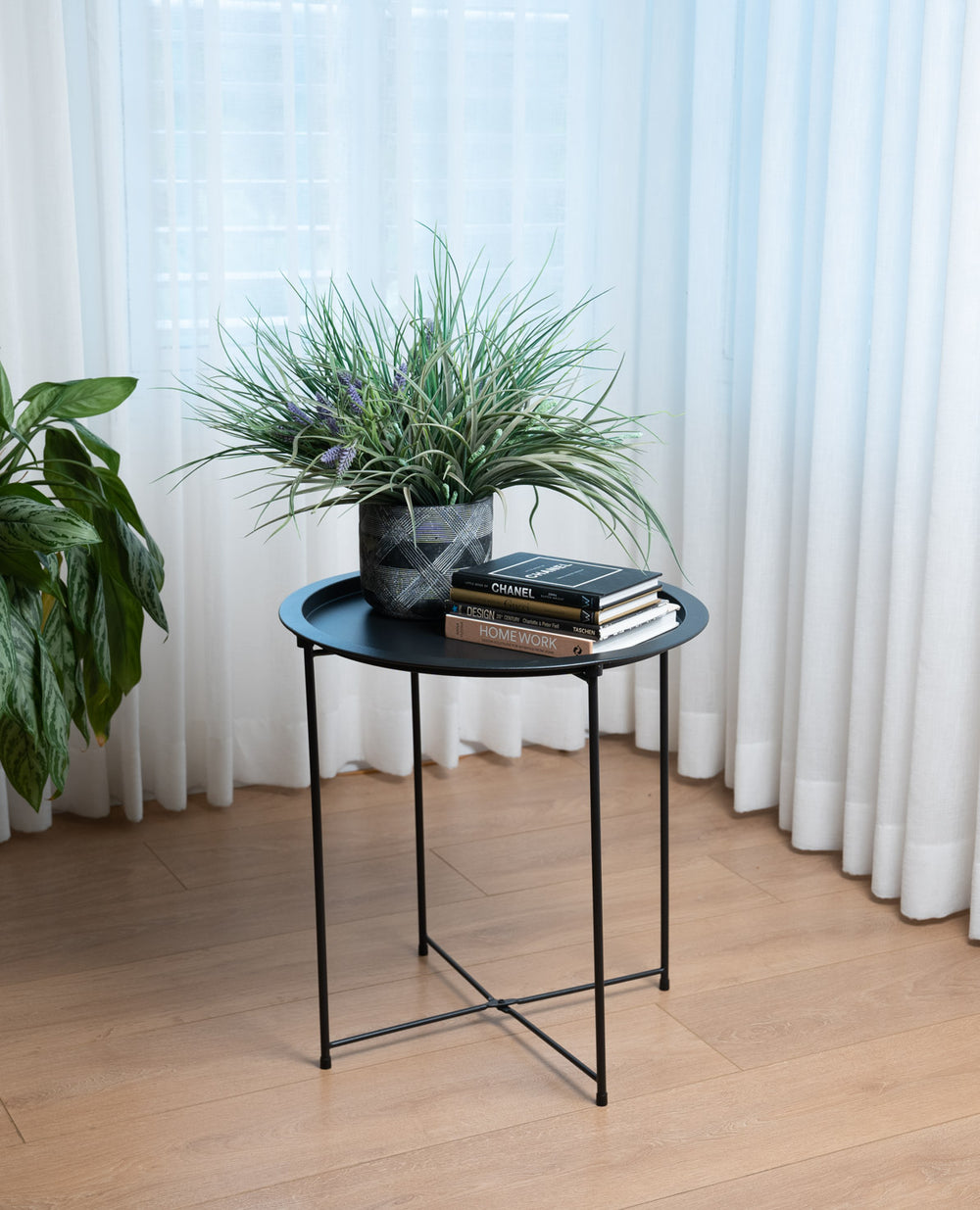 שולחן מטאל שחור