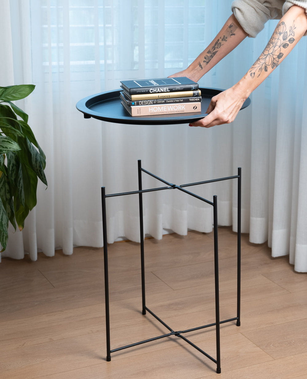 שולחן מטאל שחור