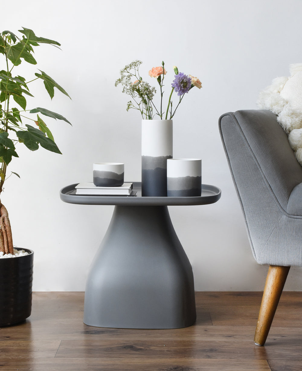 שולחן סקוור אפור